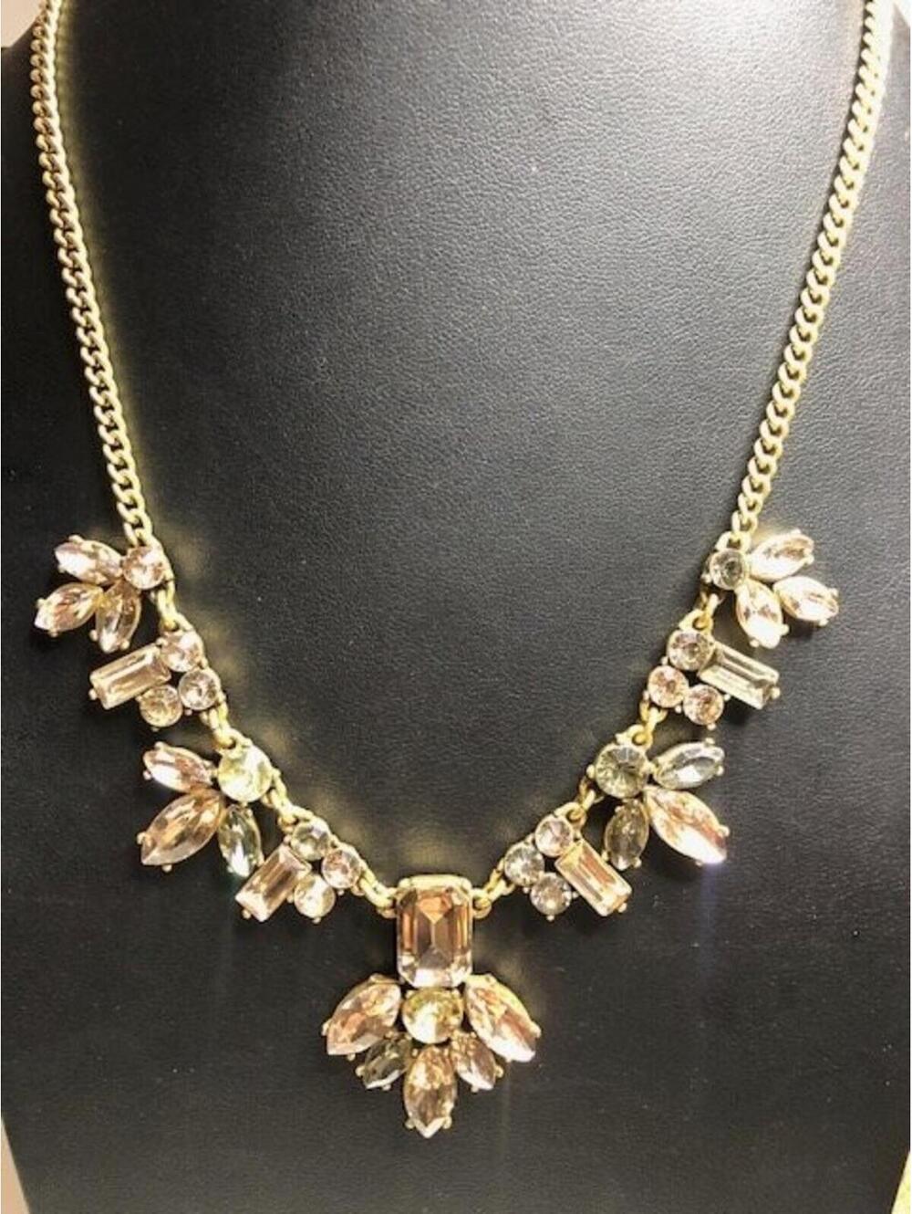 8824 J.CREW Statement Crystal Blush bib Necklace Gold Tone Chain 17-19"